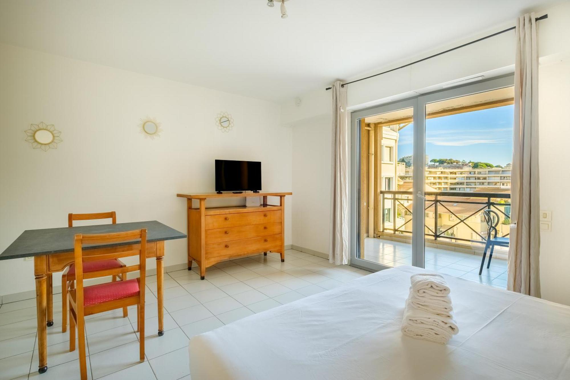 Residhotel Villa Maupassant Cannes Buitenkant foto