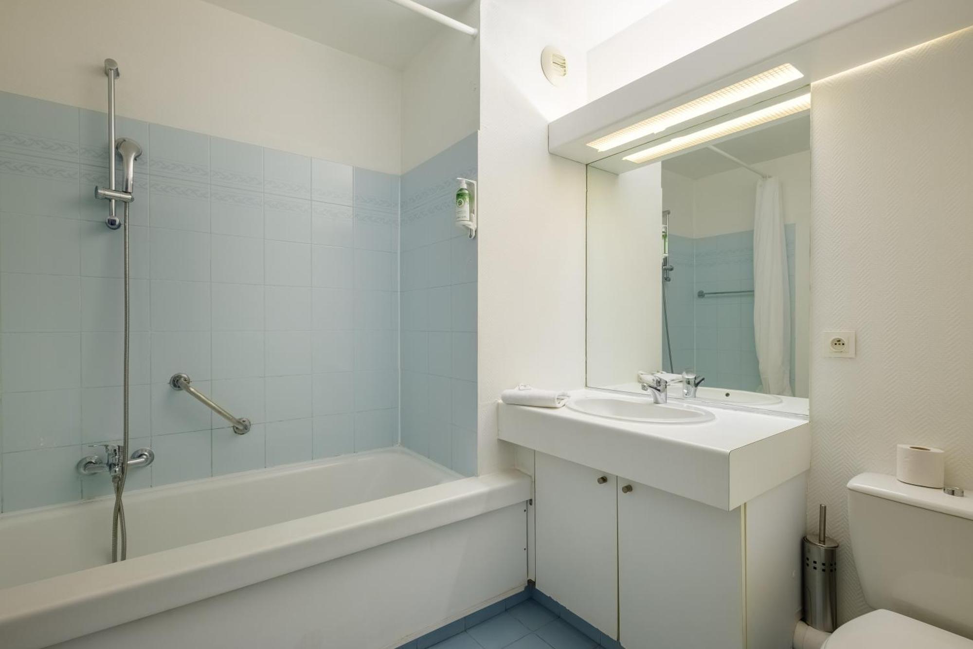 Residhotel Villa Maupassant Cannes Buitenkant foto