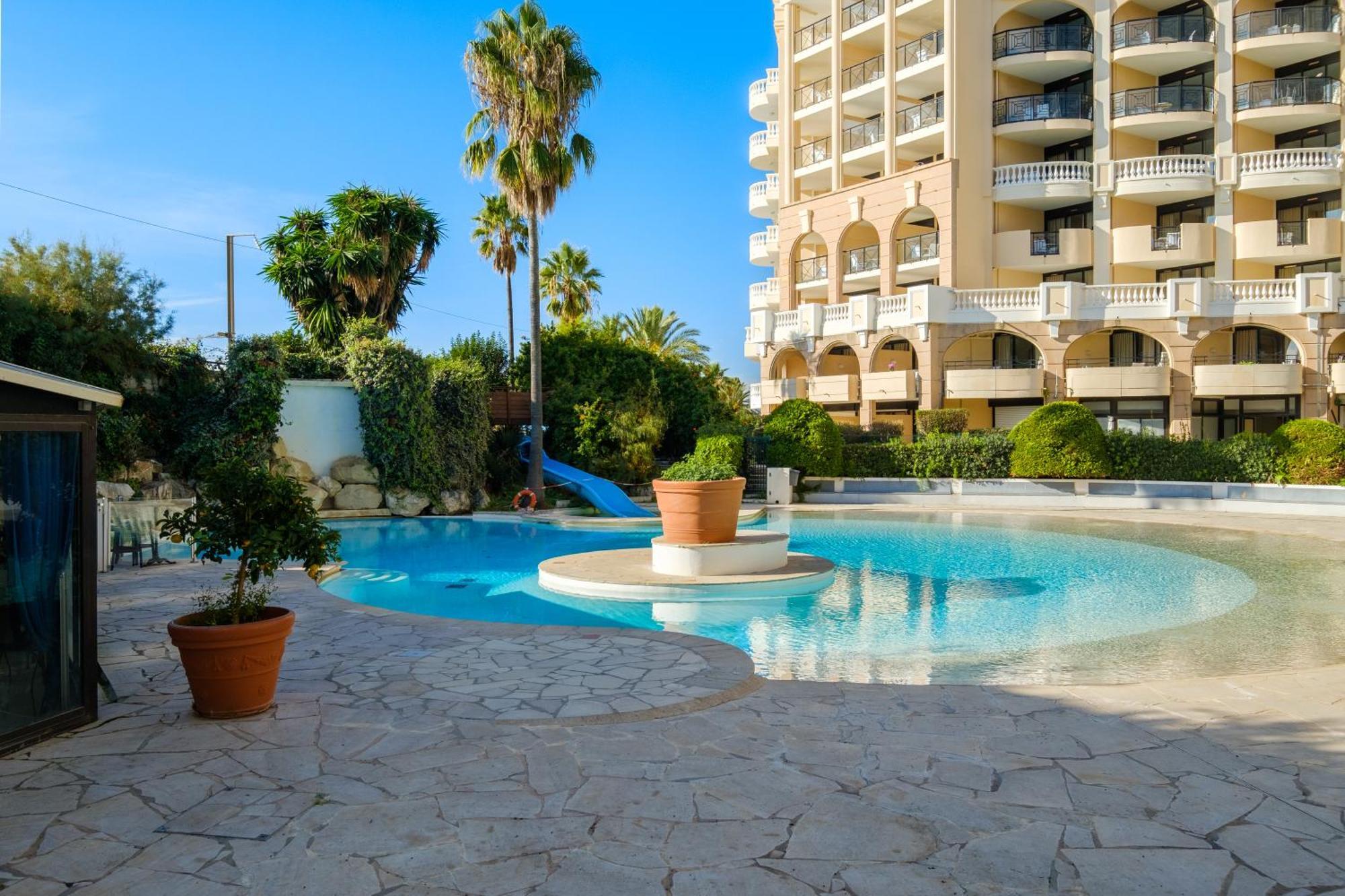 Residhotel Villa Maupassant Cannes Buitenkant foto